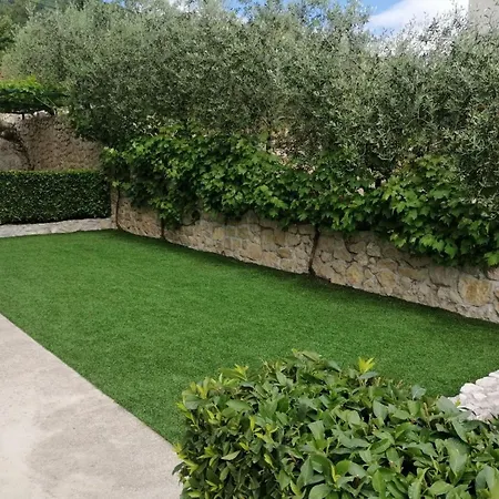 Modern Eingerichtete Orange By Interhome * Komarna