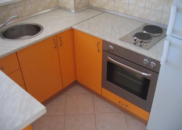 Modern Eingerichtete Orange By Interhome Apartament