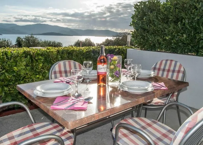 Apartament Modern Eingerichtete Orange By Interhome *