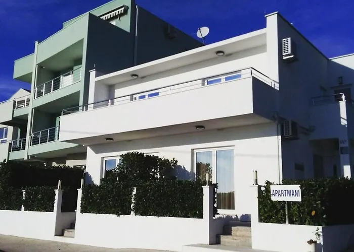 Apartament Modern Eingerichtete Orange By Interhome *