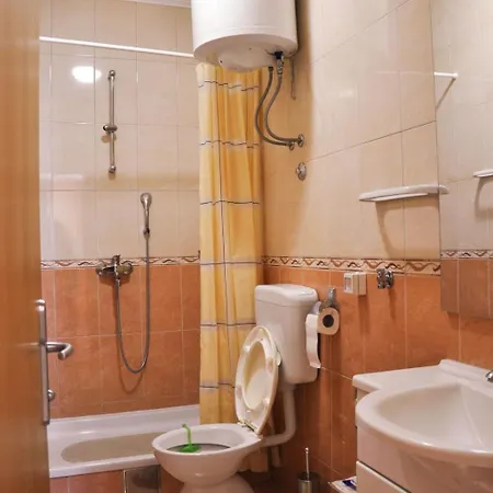 Modern Eingerichtete Orange By Interhome شقة كومارنا